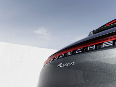 2025 Porsche Macan Base
