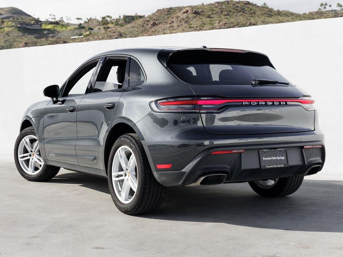 2025 Porsche Macan Base