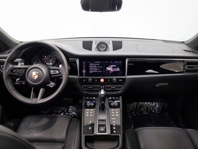 2025 Porsche Macan T
