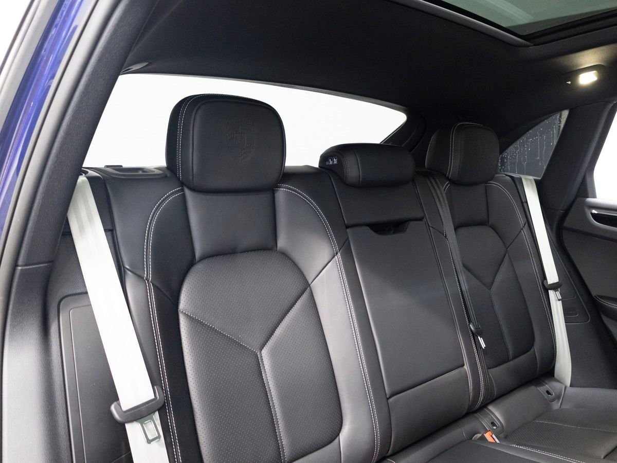 2025 Porsche Macan T