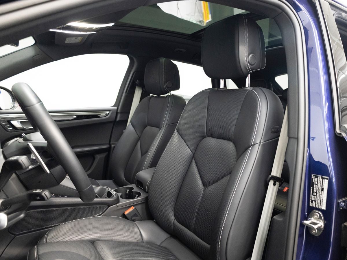 2025 Porsche Macan T
