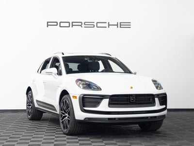 2026 Porsche Macan Base