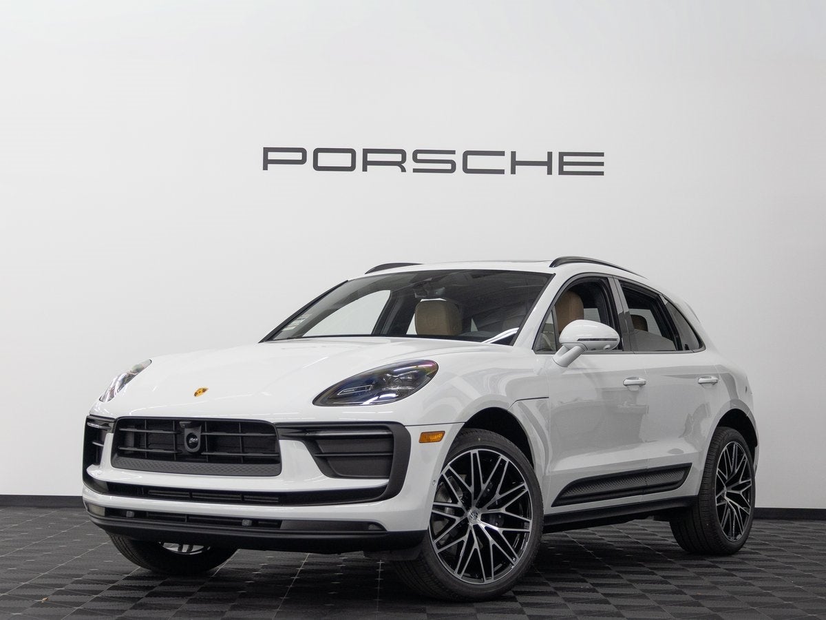 2026 Porsche Macan Base