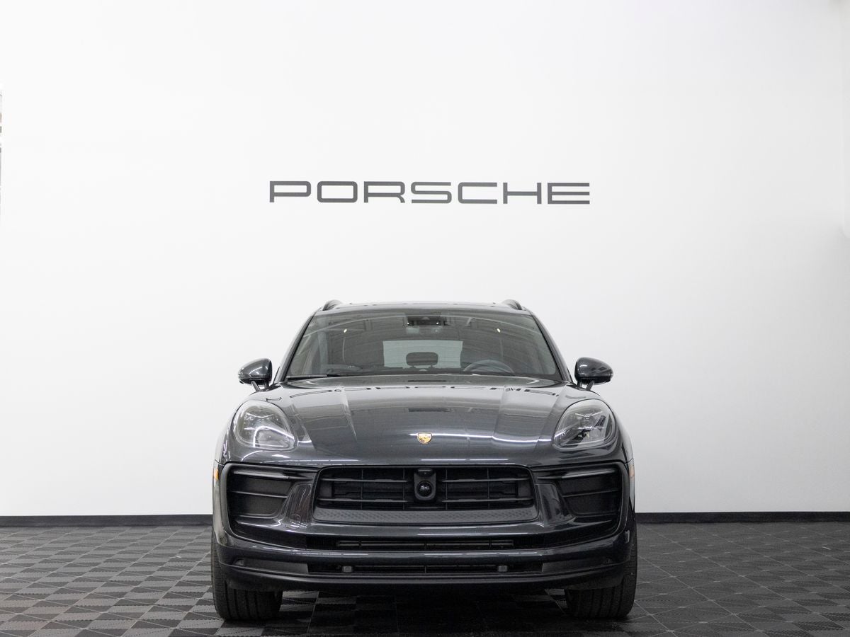 2026 Porsche Macan Macan