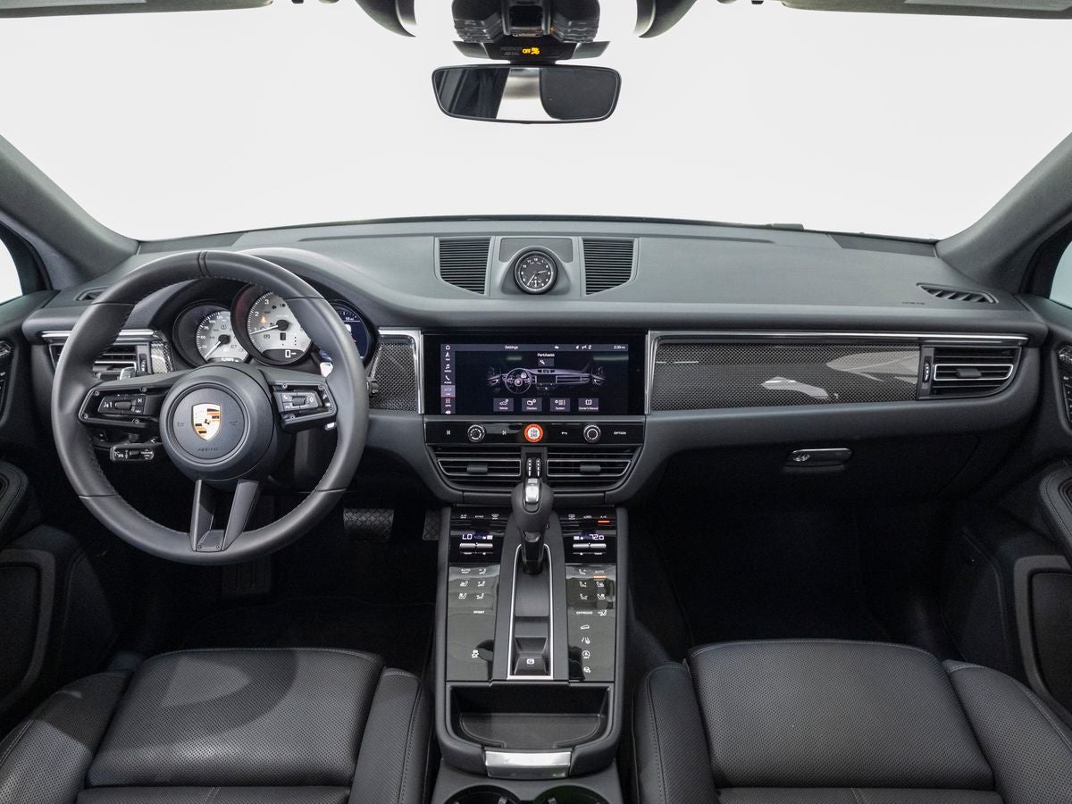 2026 Porsche Macan Macan