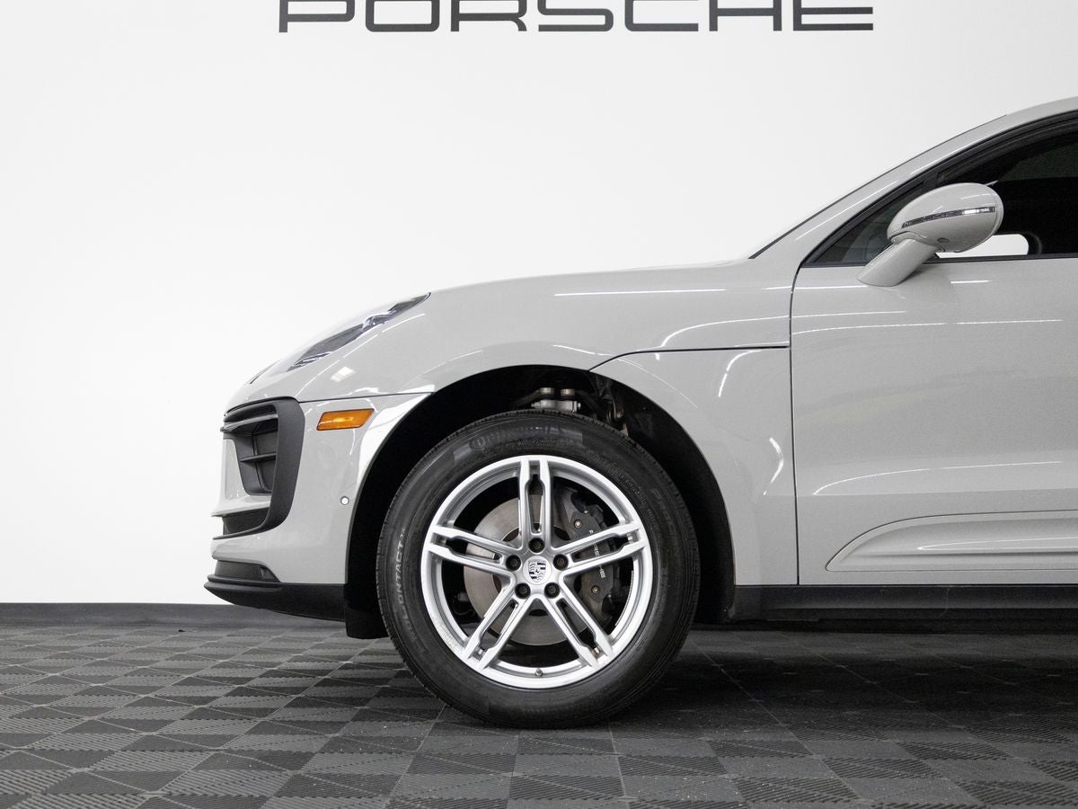 2023 Porsche Macan Macan (MY23)