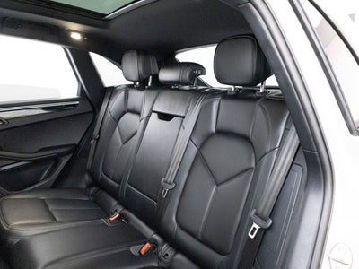 2023 Porsche Macan Macan (MY23)