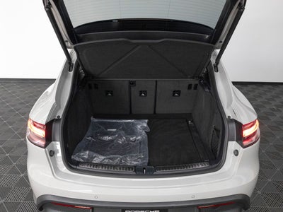 2023 Porsche Macan Macan (MY23)