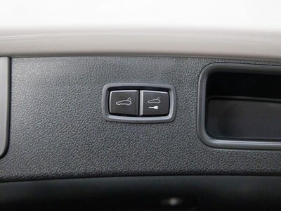 2023 Porsche Macan Macan (MY23)