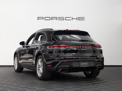 2025 Porsche Macan Base