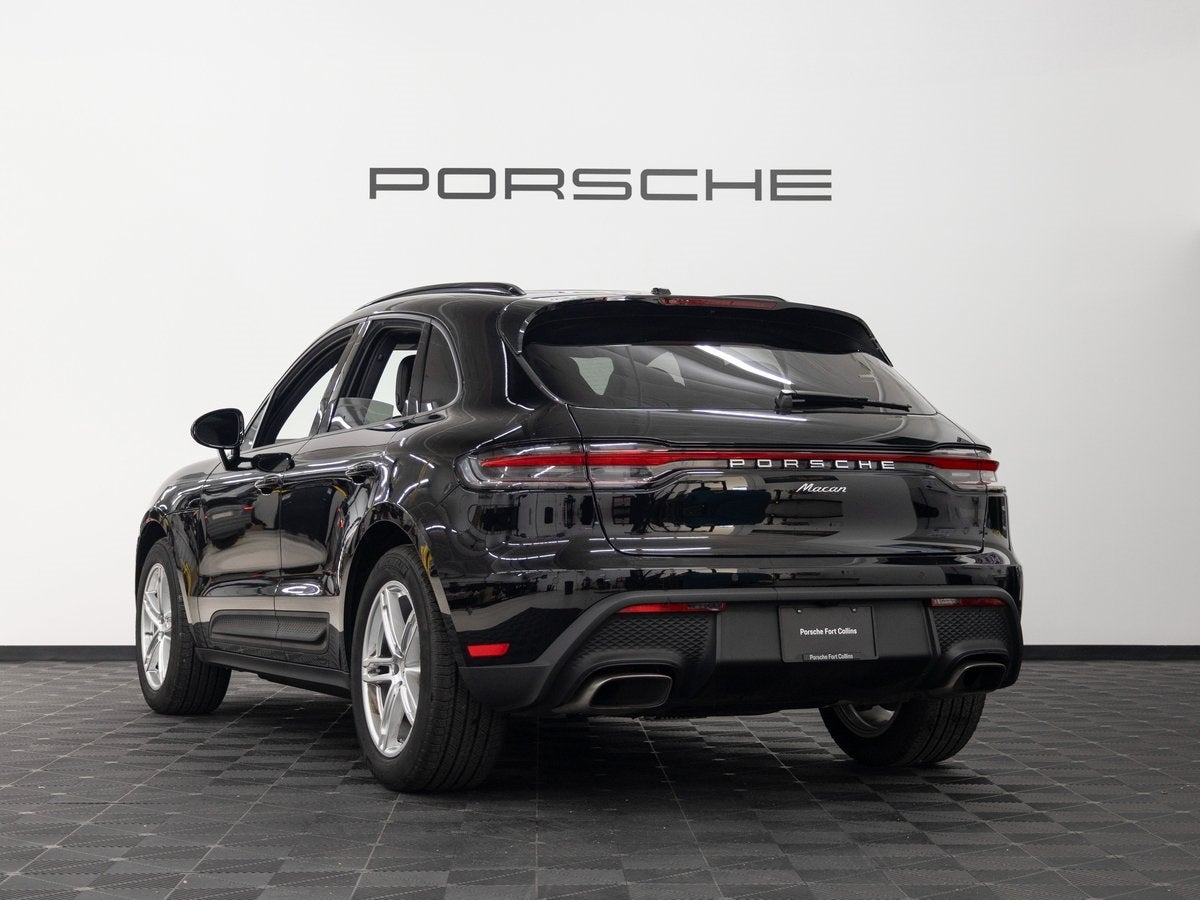 2025 Porsche Macan Base
