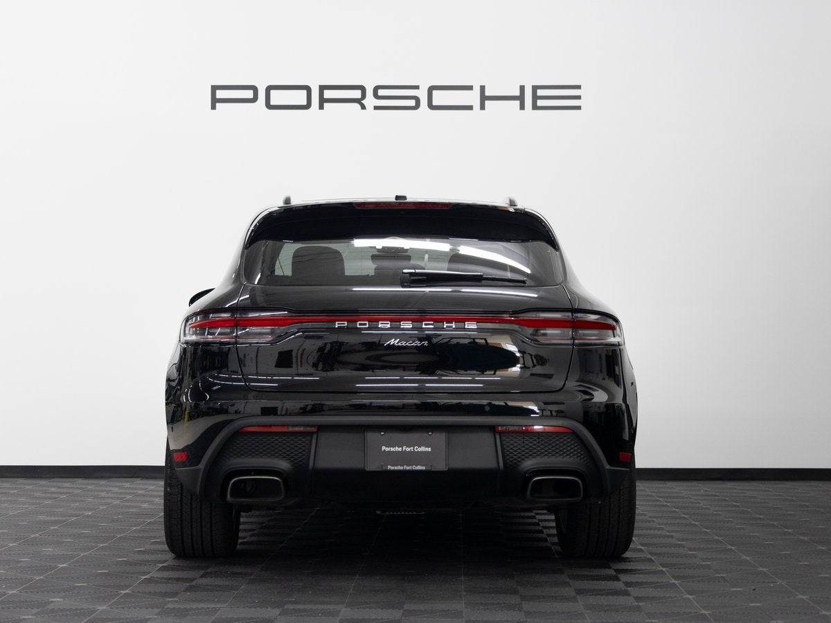 2025 Porsche Macan Base