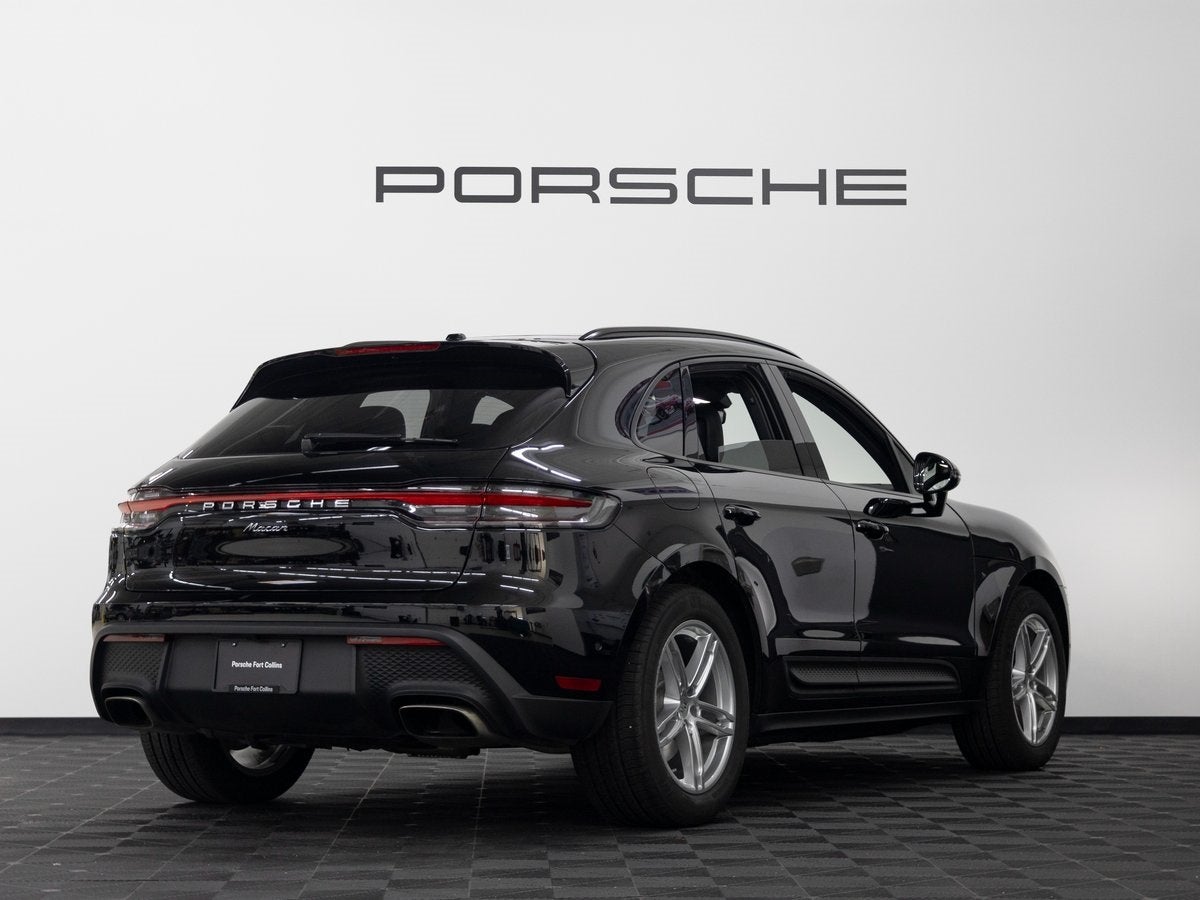 2025 Porsche Macan Base