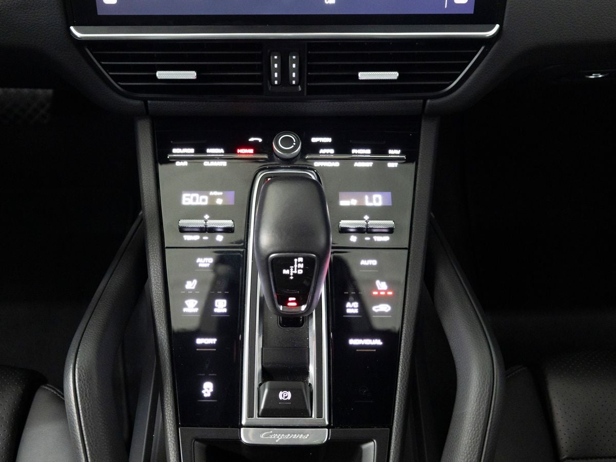 2023 Porsche Cayenne Base