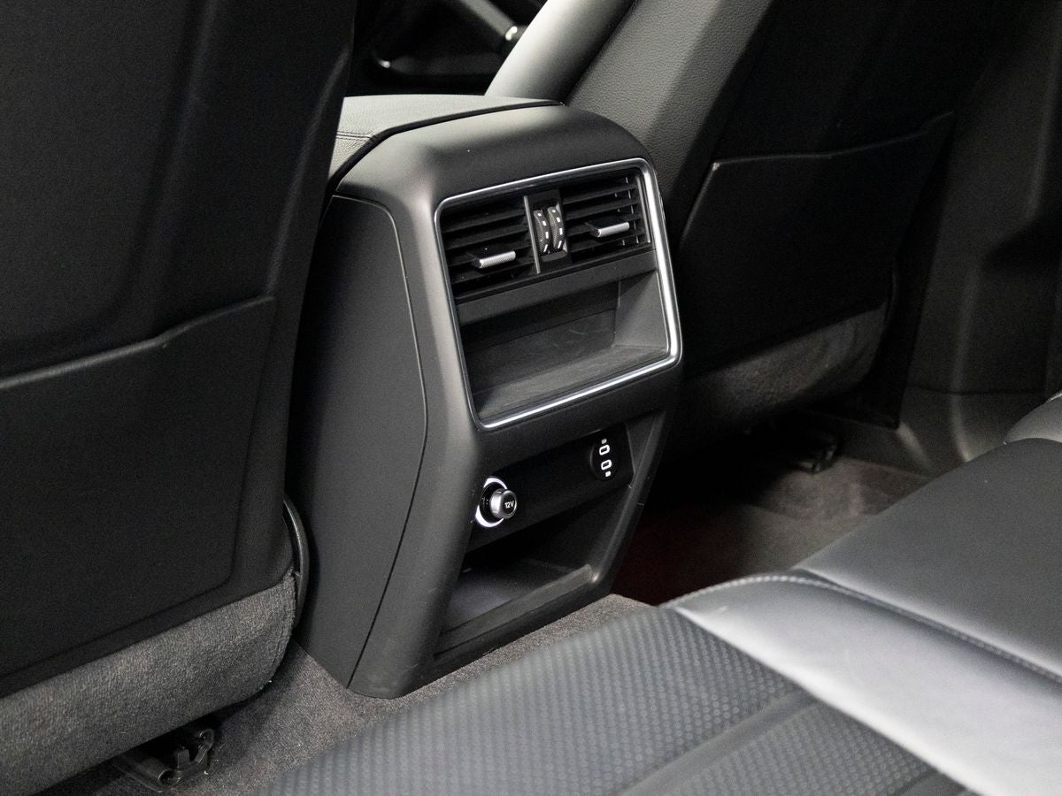 2023 Porsche Cayenne Base