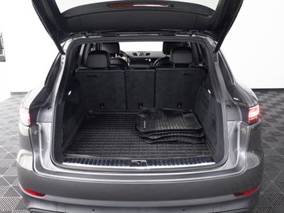 2023 Porsche Cayenne Base