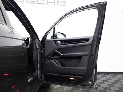 2023 Porsche Cayenne Base