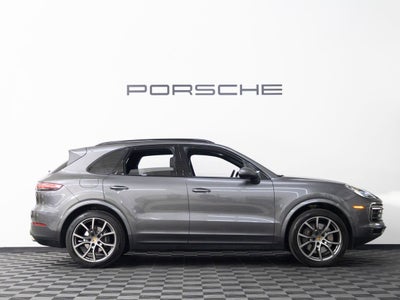 2023 Porsche Cayenne Base