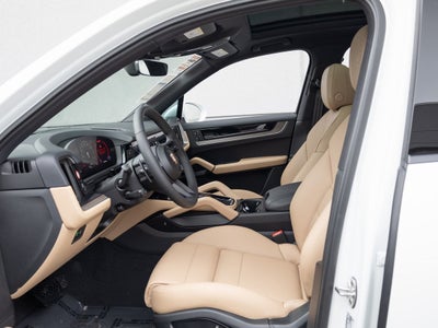 2025 Porsche Cayenne Base