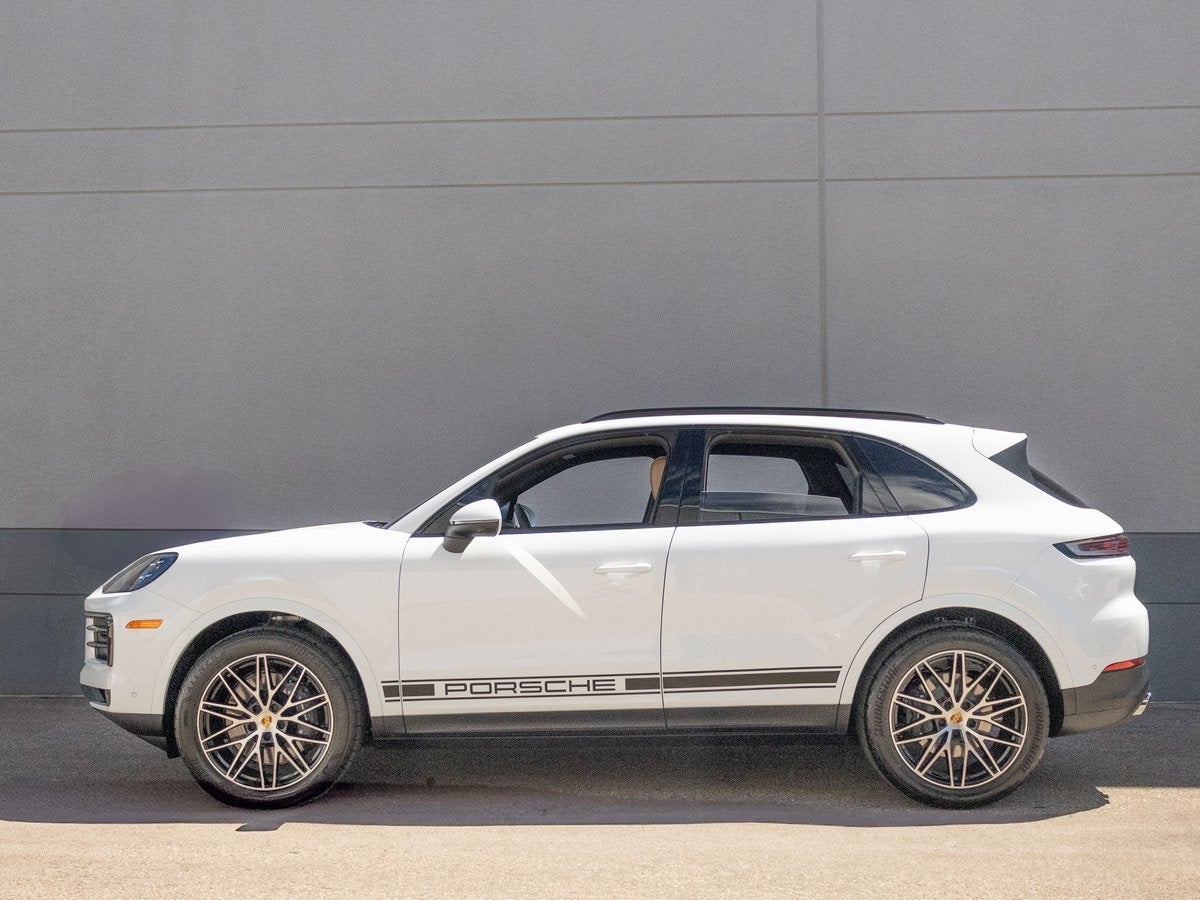 2025 Porsche Cayenne Base