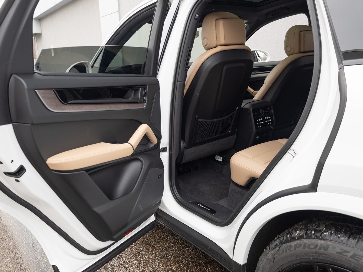 2025 Porsche Cayenne Base