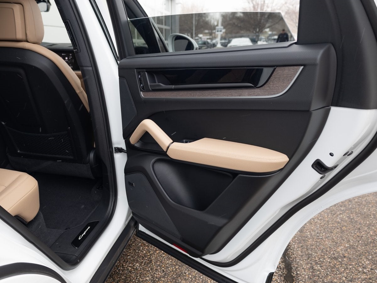 2025 Porsche Cayenne Base