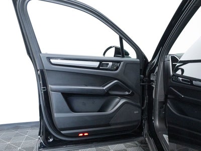 2023 Porsche Cayenne Cayenne Platinum Edition