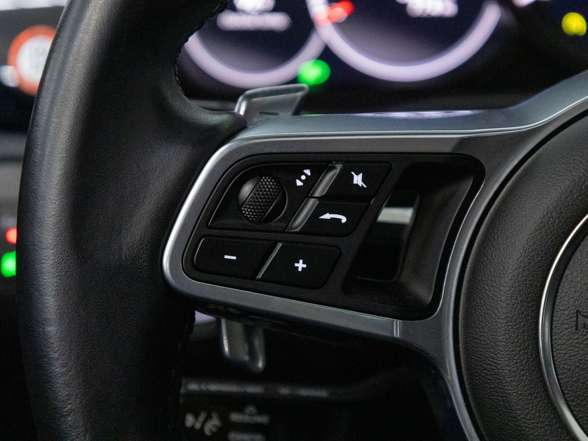 2023 Porsche Cayenne Cayenne Platinum Edition
