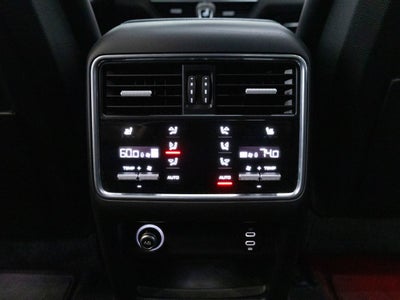 2023 Porsche Cayenne Cayenne Platinum Edition