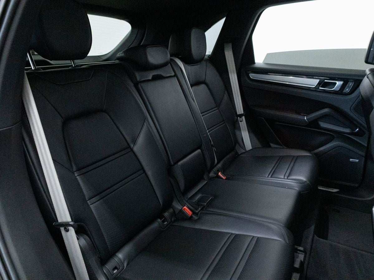 2023 Porsche Cayenne Cayenne Platinum Edition
