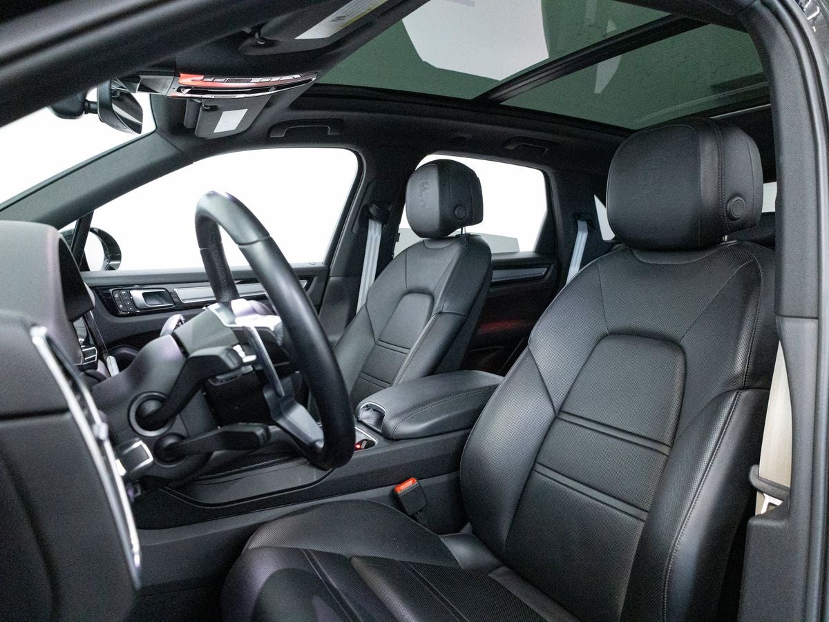 2023 Porsche Cayenne Cayenne Platinum Edition