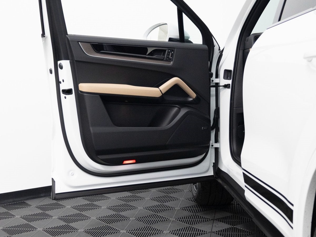 2026 Porsche Cayenne Base