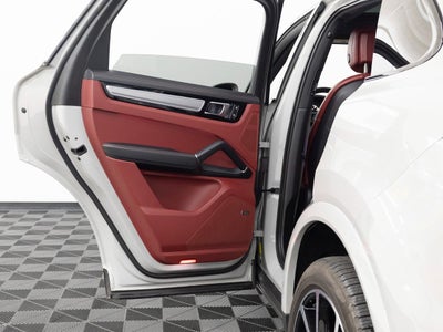 2023 Porsche Cayenne Base