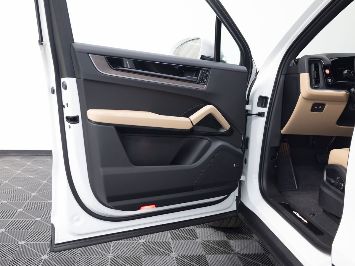 2026 Porsche Cayenne Base