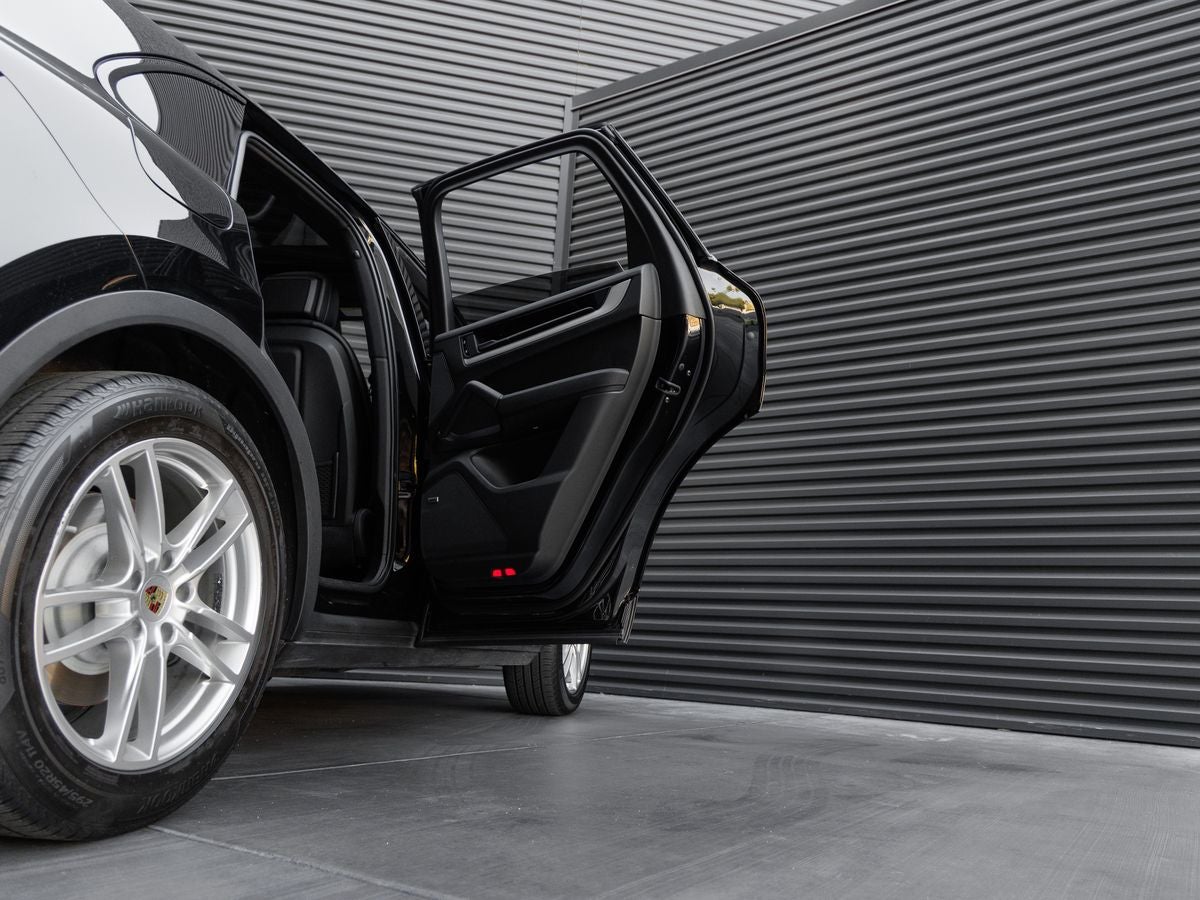 2024 Porsche Cayenne Base