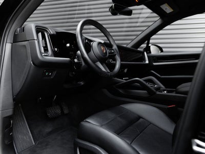 2024 Porsche Cayenne Base