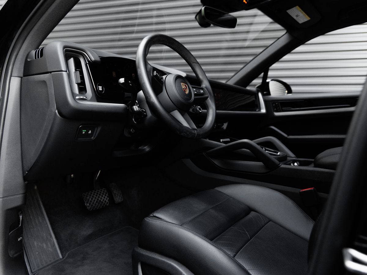 2024 Porsche Cayenne Base