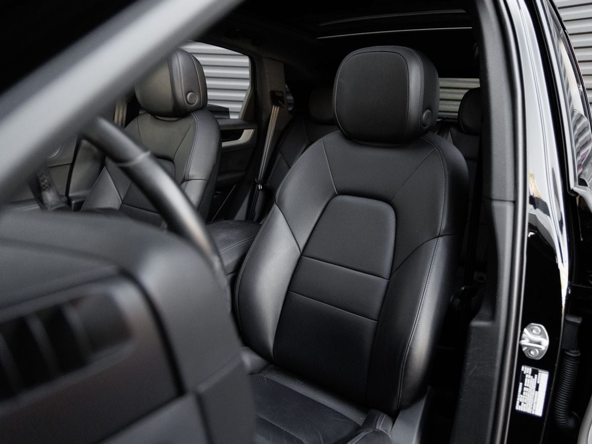 2024 Porsche Cayenne Base