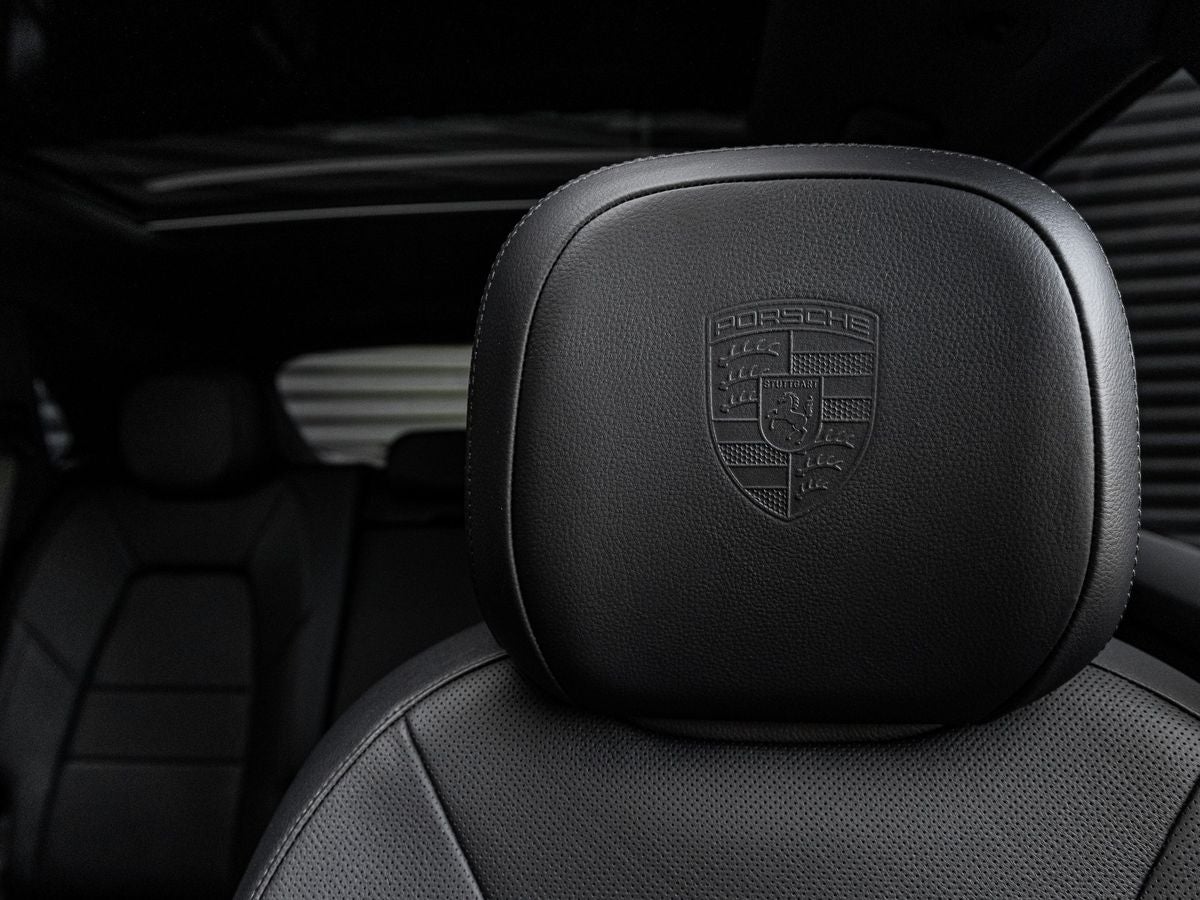 2025 Porsche Cayenne Base
