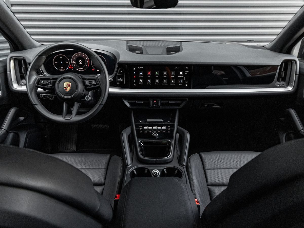 2025 Porsche Cayenne Base