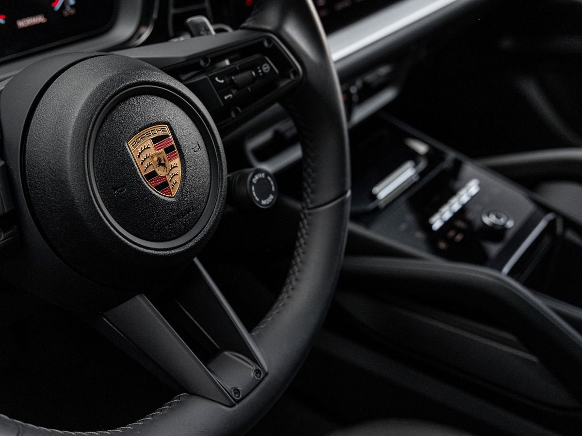 2025 Porsche Cayenne Base