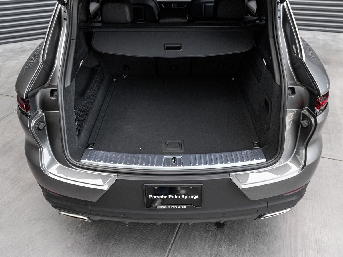 2025 Porsche Cayenne Base
