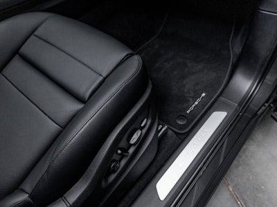 2025 Porsche Cayenne Base