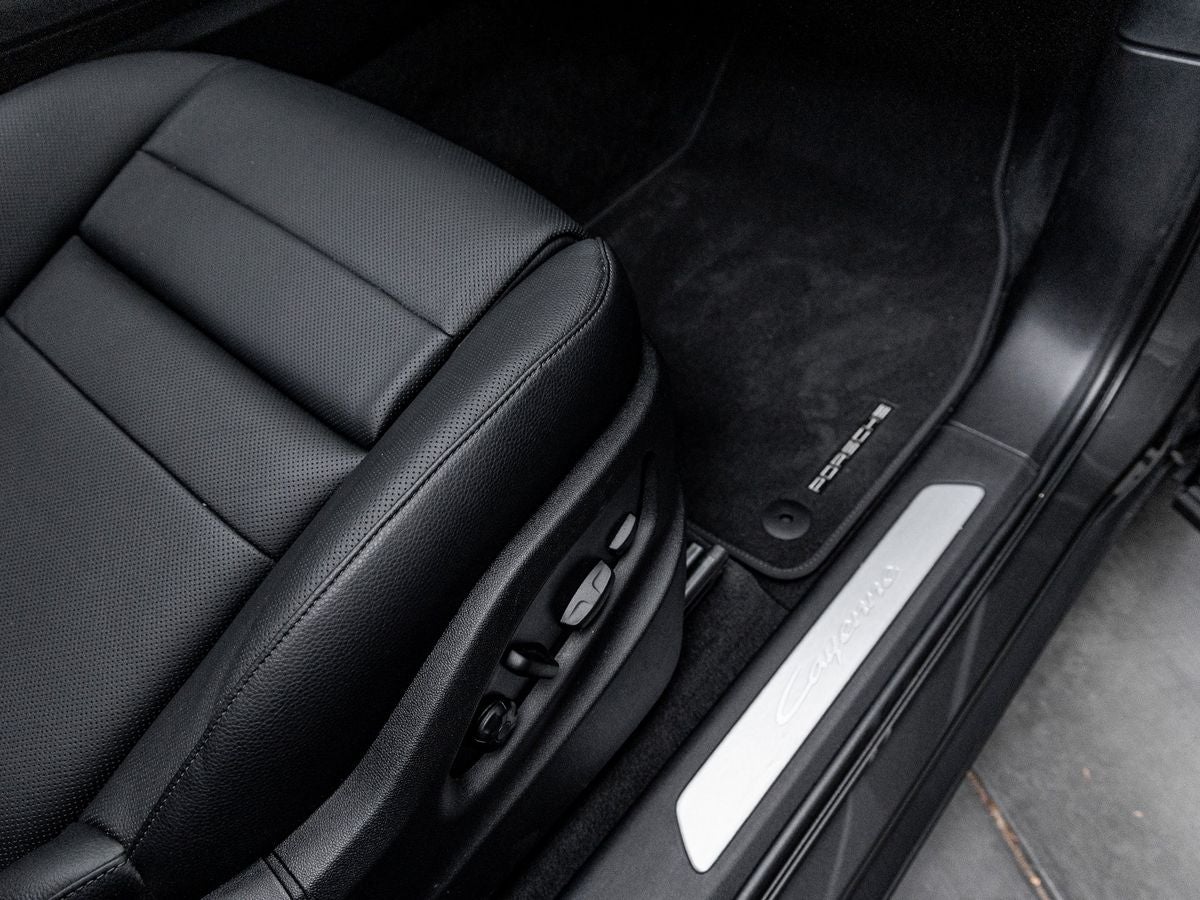 2025 Porsche Cayenne Base