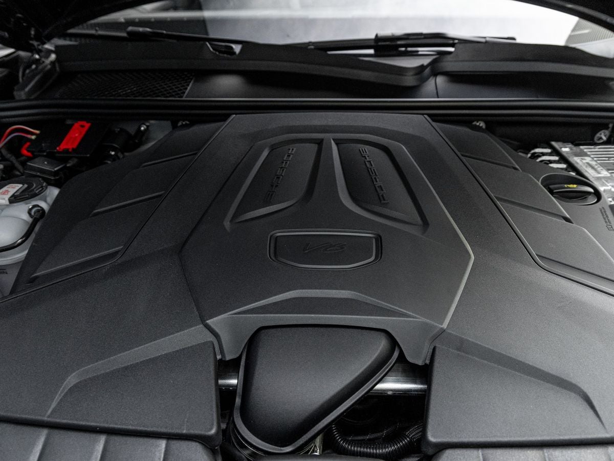 2025 Porsche Cayenne Base