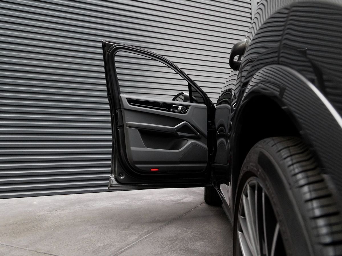 2023 Porsche Cayenne Base