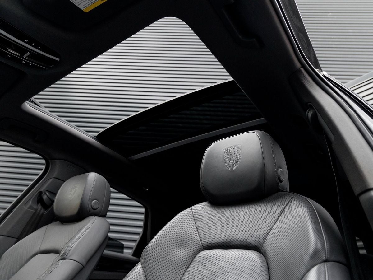 2023 Porsche Cayenne Base