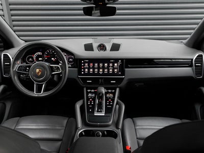 2023 Porsche Cayenne Base
