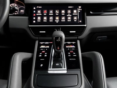 2023 Porsche Cayenne Base