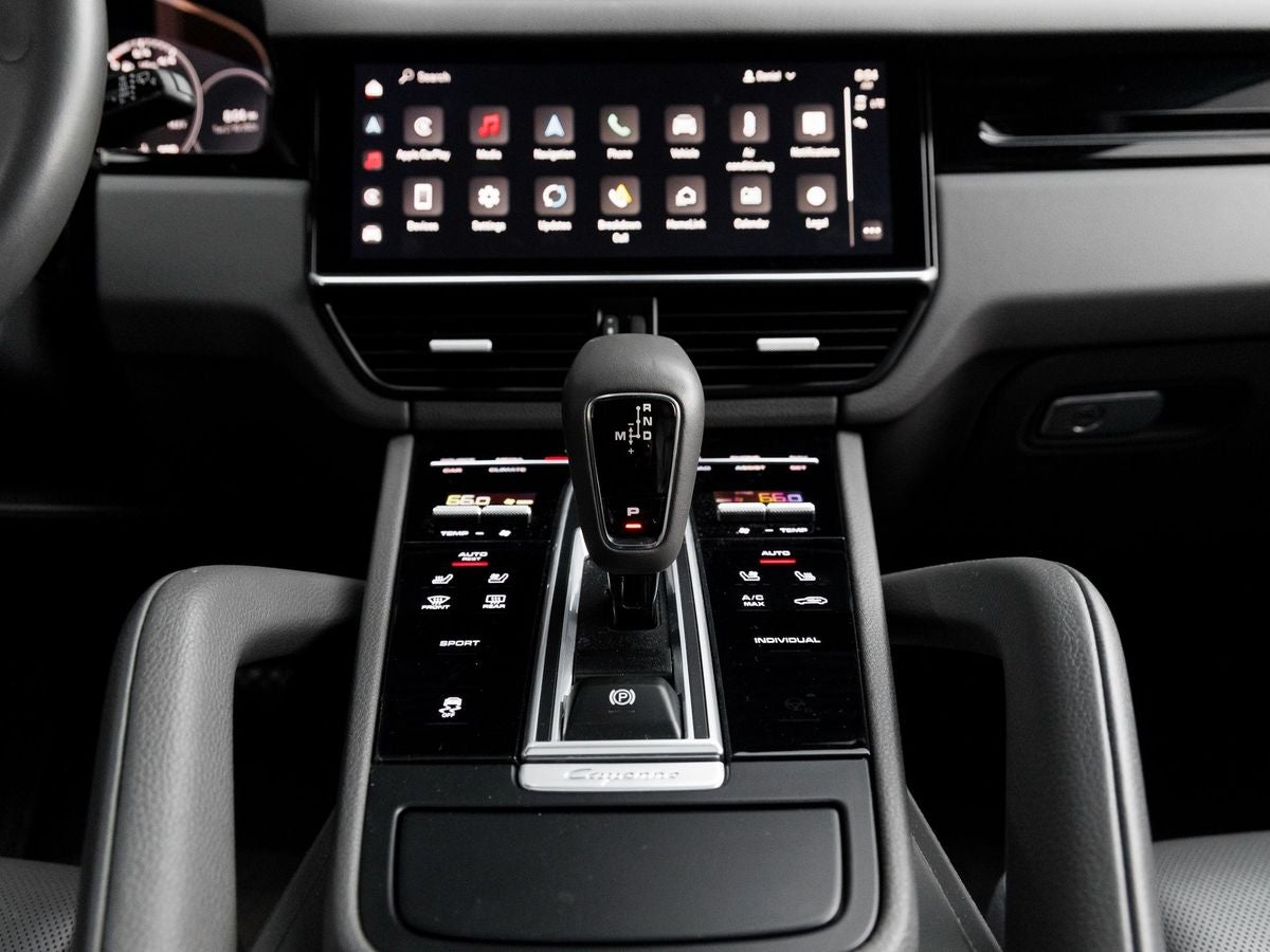 2023 Porsche Cayenne Base